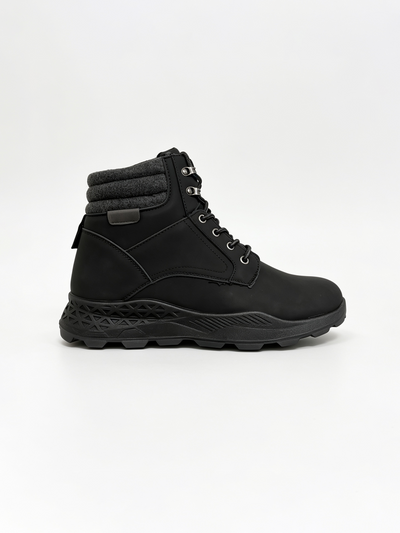 Bota James