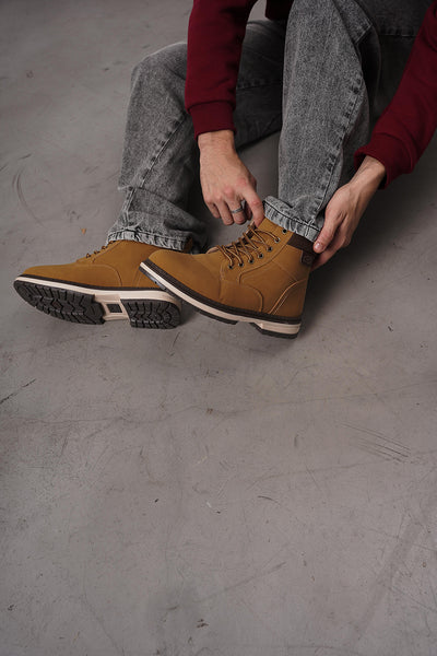 Bota Bolt