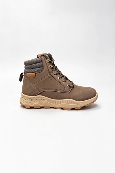 Bota James