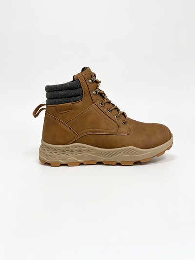 Bota James