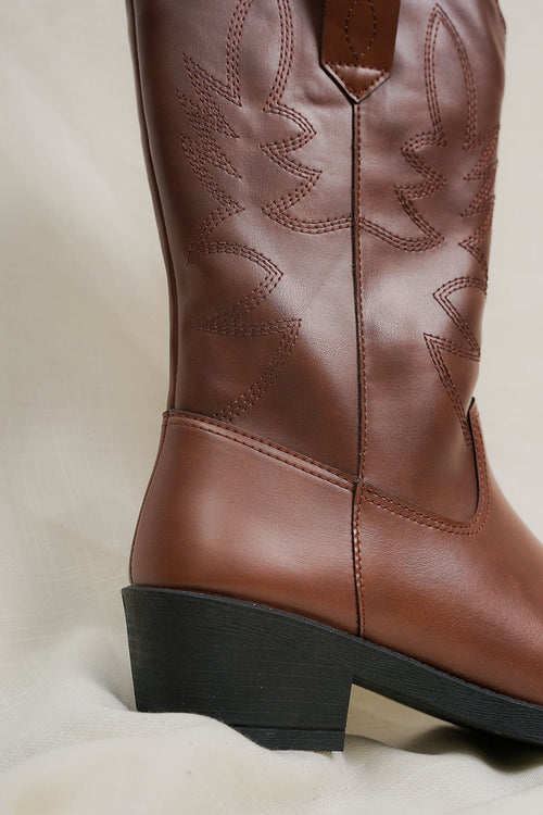 Bota Kira